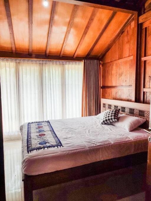 Villa Ndalem Arsita à Yogyakarta Extérieur photo